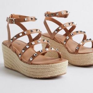 NEW TORRID Studded Gladiator Flatform Sandal